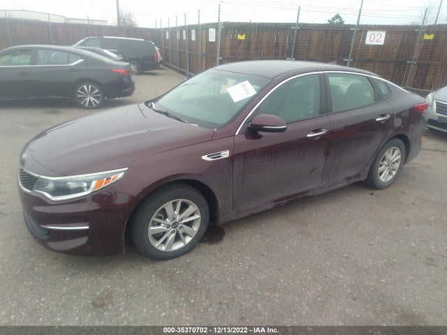 KIA Optima Lx 2018 5XXGT4L31JG208424 Image 2