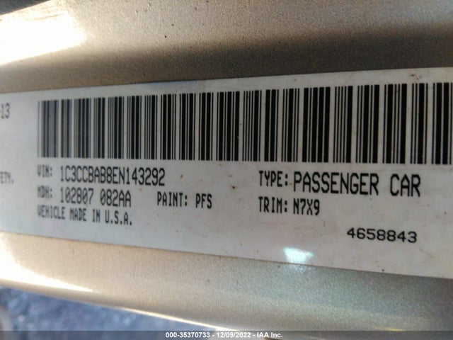 1C3CCBAB8EN143292 Chrysler 200 LX