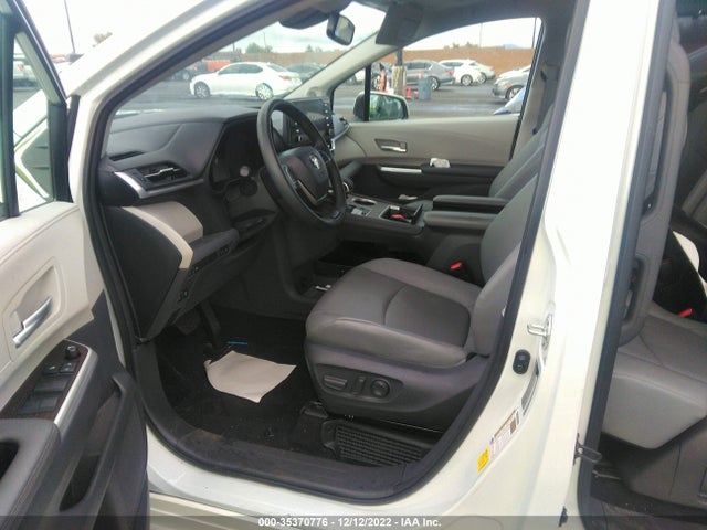 2021 Toyota Sienna, VIN: 5TDJRKEC6MS014805