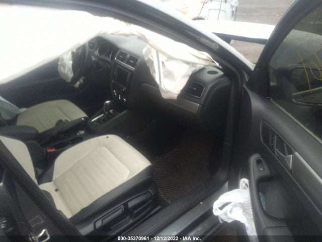 3VWD17AJ0HM301629 Volkswagen Jetta 1.8t Sport