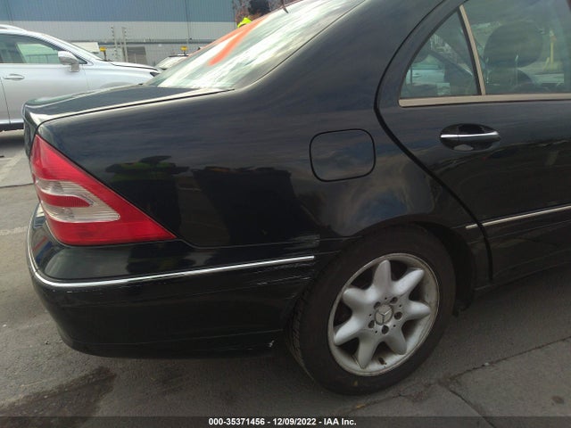 2002 MERCEDES-BENZ C CLASS VIN: WDBRF61J22F180127