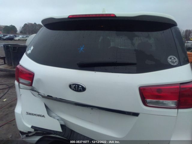 KNDMB5C18H6325047 KIA SEDONA LX