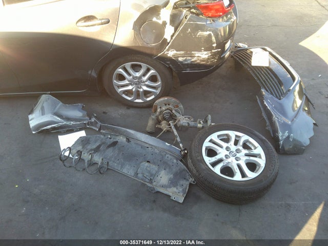2016 SCION IA VIN: 3MYDLBZV0GY134057