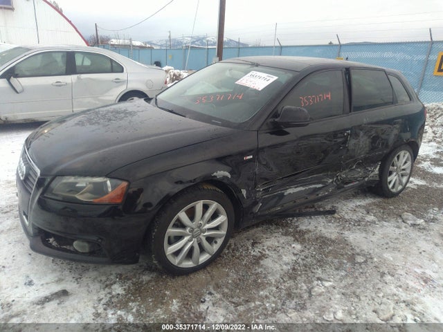 Audi A3 2.0t Premium Plus 2010 WAUKEAFM8AA042242 Image 2