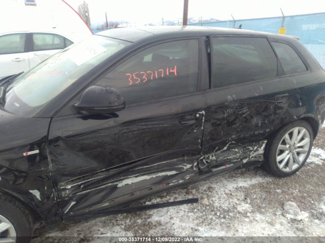 Audi A3 2.0t Premium Plus 2010 WAUKEAFM8AA042242 Image 7