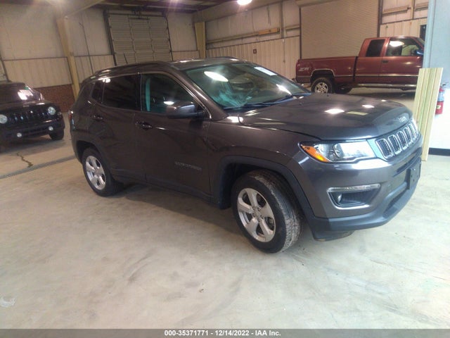 2018 Jeep Compass, VIN: 3C4NJCBBXJT241068
