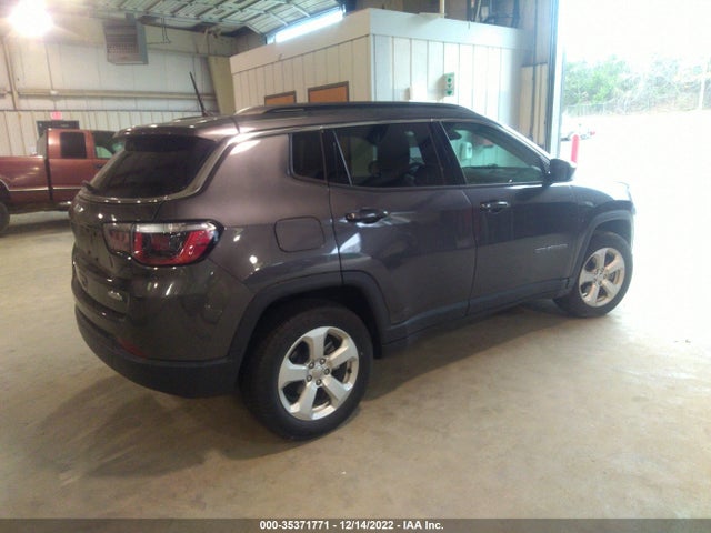 2018 Jeep Compass, VIN: 3C4NJCBBXJT241068