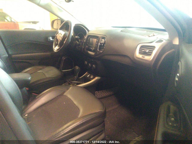 2018 Jeep Compass, VIN: 3C4NJCBBXJT241068