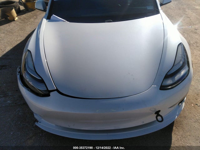 Tesla Model 3 Long Range 2018 5YJ3E1EBXJF151493 Image 16