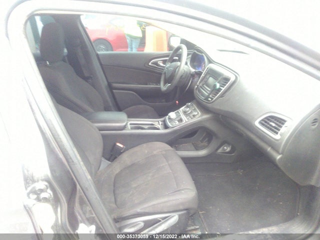 2015 Chrysler 200, VIN: 1C3CCCAB6FN677575
