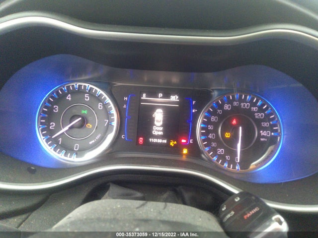2015 Chrysler 200, VIN: 1C3CCCAB6FN677575