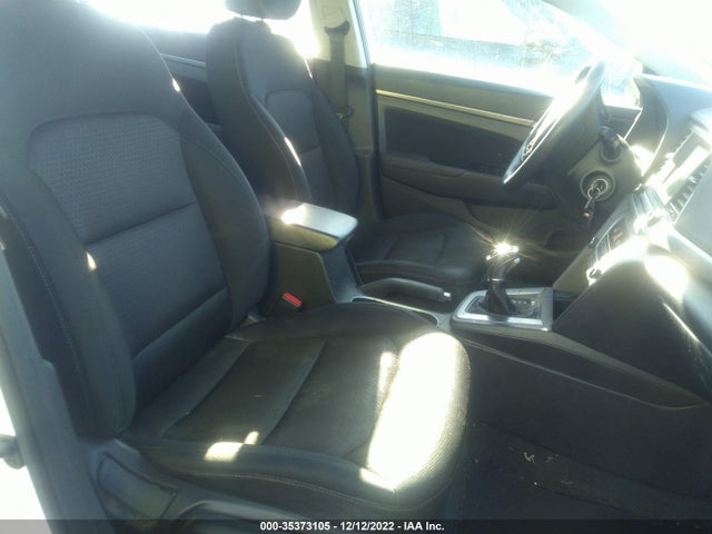 2018 HYUNDAI ELANTRA SEL VIN: 5NPD84LF1JH235674