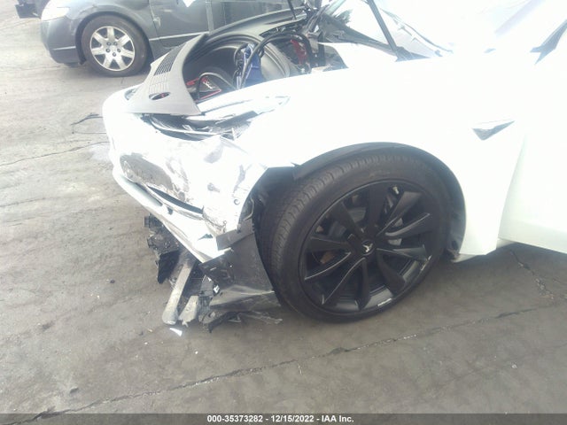 Tesla Model 3 Performance 2020 5YJ3E1EC1LF627531 Image 3
