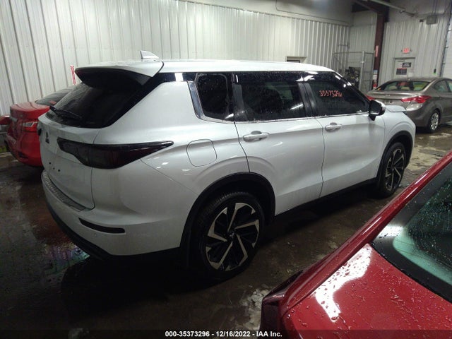 JA4J4TA8XNZ019876 Mitsubishi Outlander Es