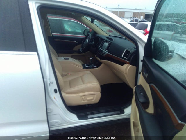 2017 Toyota Highlander, VIN: 5TDYZRFH4HS228599