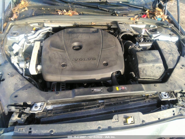 2020 Volvo V60, VIN: YV4102WK8L1037799