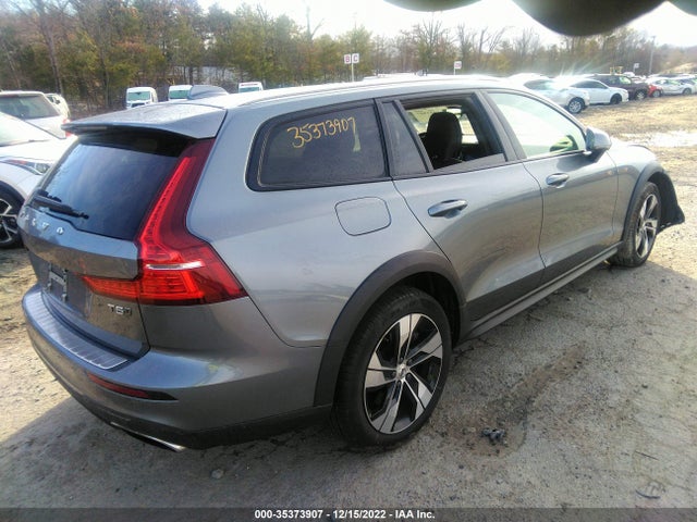 2020 Volvo V60, VIN: YV4102WK8L1037799