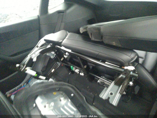 Tesla Model Y 2021 5YJYGDEE2MF068379 Image 9