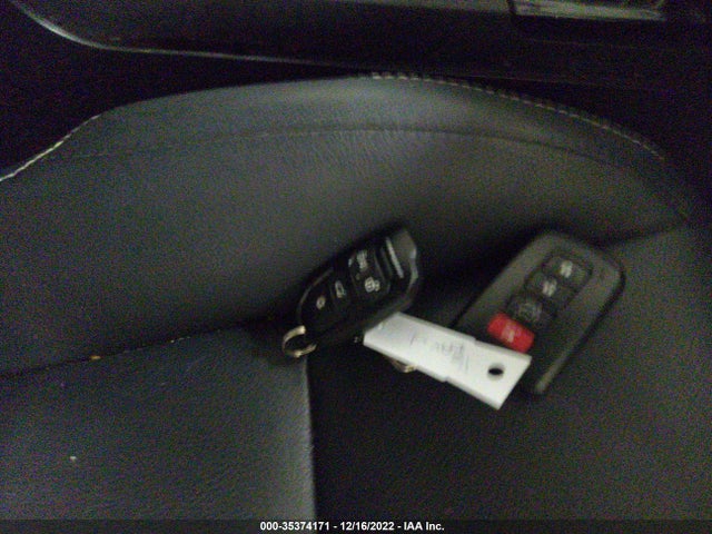 2016 Toyota RAV4, VIN: JTMDJREVXGD040256