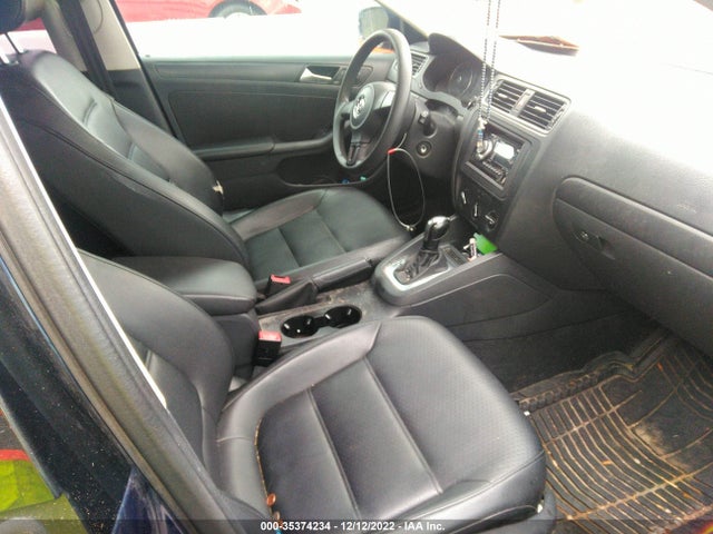 2014 VOLKSWAGEN JETTA SEDAN SE VIN: 3VWD17AJ5EM264007