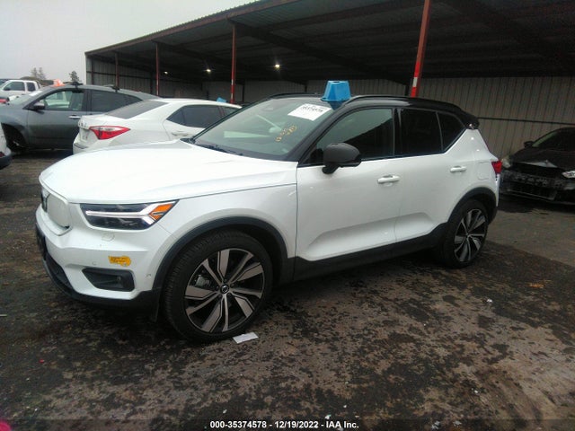 2022 Volvo XC40, VIN: YV4ED3UB8N2694727