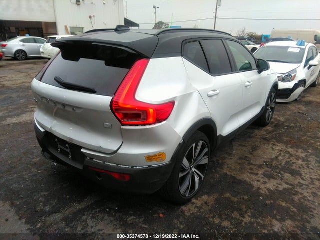 2022 Volvo XC40, VIN: YV4ED3UB8N2694727