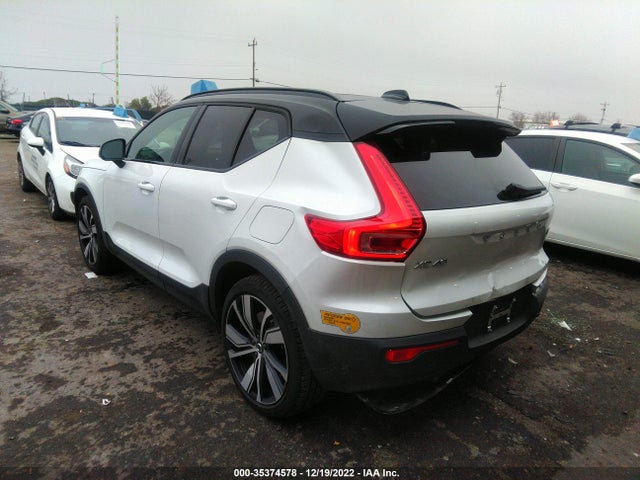 2022 Volvo XC40, VIN: YV4ED3UB8N2694727