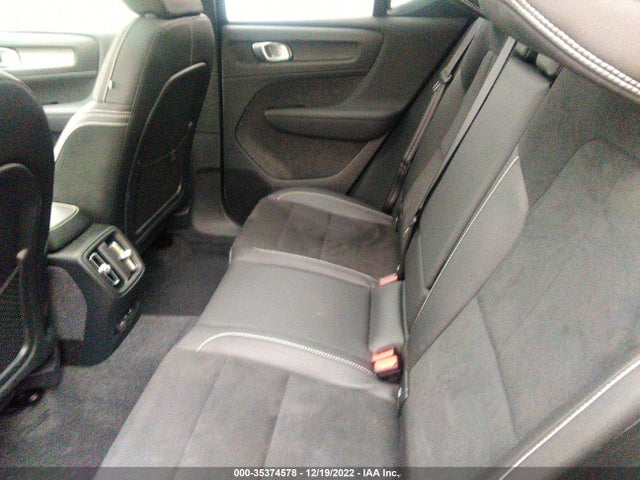 2022 Volvo XC40, VIN: YV4ED3UB8N2694727