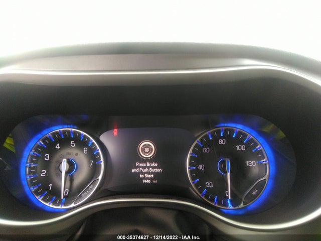 Chrysler Pacifica Touring L 2022 аукцион фото