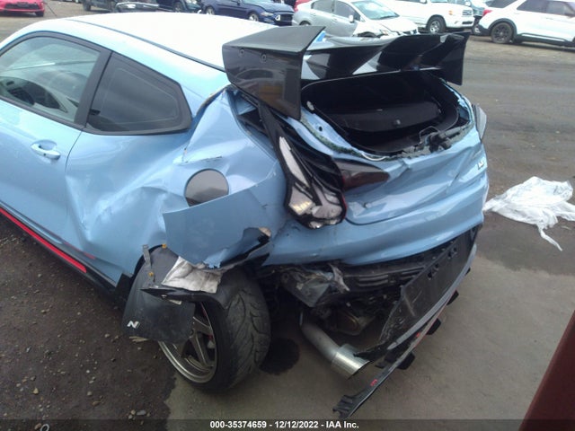 2022 Hyundai Veloster, VIN: KMHT36AH2NU013453