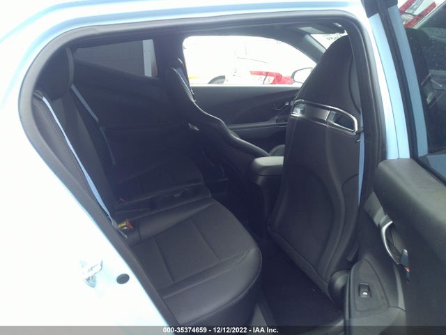 2022 Hyundai Veloster, VIN: KMHT36AH2NU013453