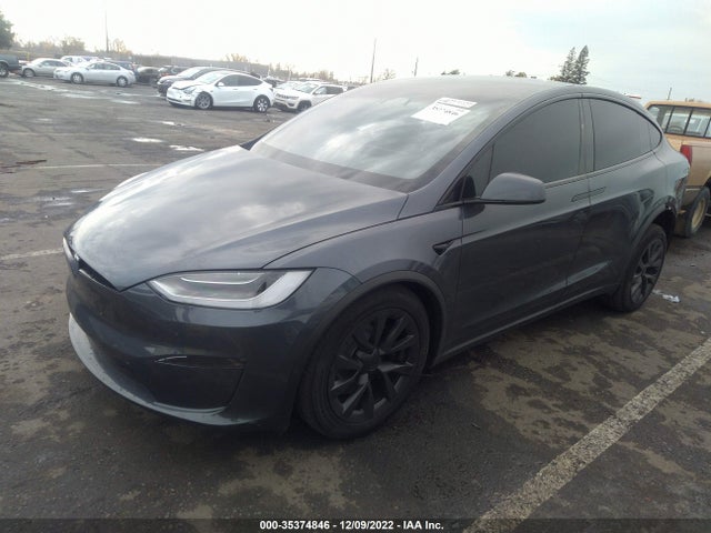 2022 Tesla Model X, VIN: 7SAXCDE57NF351405
