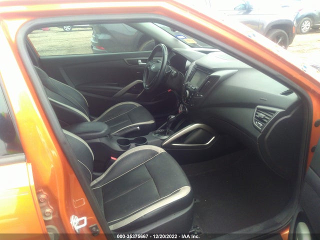 2015 Hyundai Veloster, VIN: KMHTC6AE2FU240228