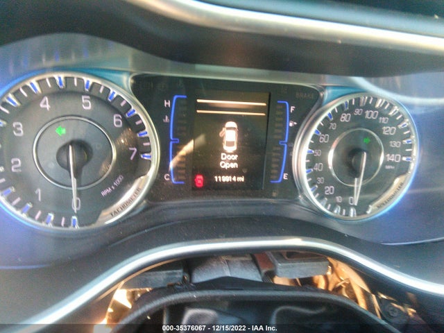 Chrysler 200 Limited 2015 1C3CCCAB0FN682917 Image 7
