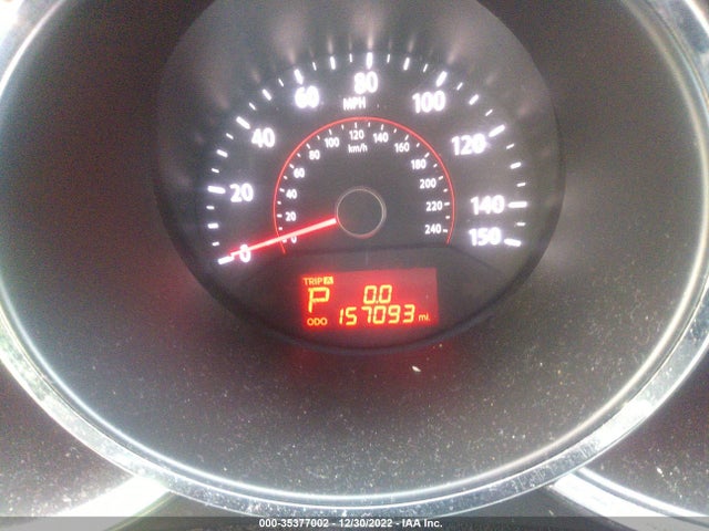 2011 KIA SORENTO LX VIN: 5XYKTCA10BG010503