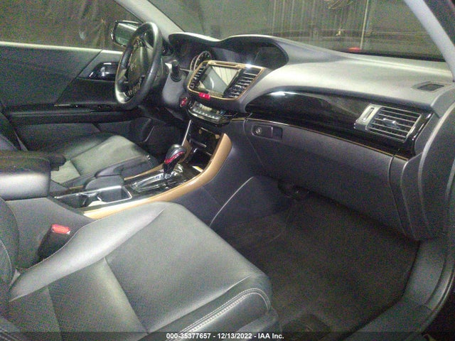 2017 HONDA ACCORD SEDAN EX-L V6 VIN: 1HGCR3F03HA033142