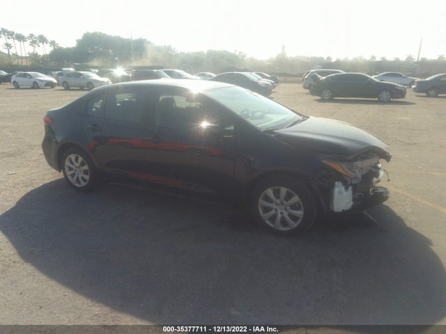 Toyota COROLLA LE 2022 5YFEPMAE3NP370083 Image 1