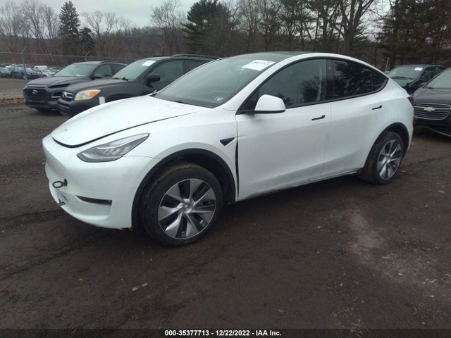 Tesla Model Y 2022 7SAYGDEEXNF362911 Image 2