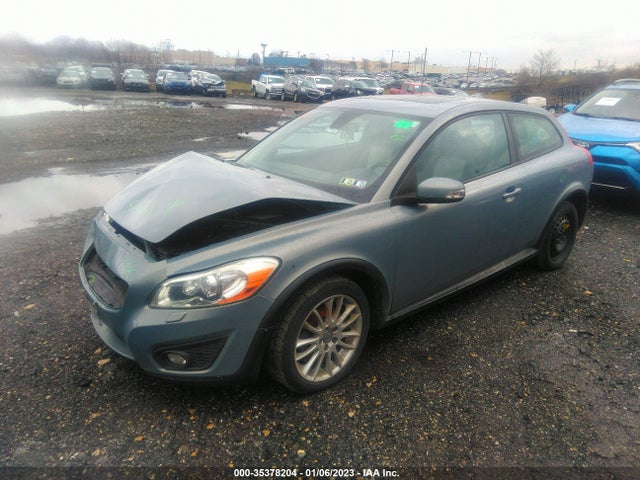 Volvo C30 2012 YV1672MK9C2271171 Image 2
