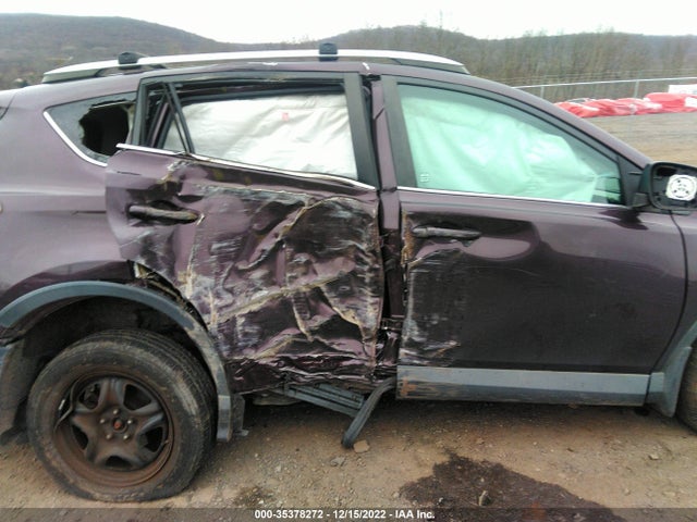 2017 Toyota RAV4, VIN: 2T3BFREV1HW615227