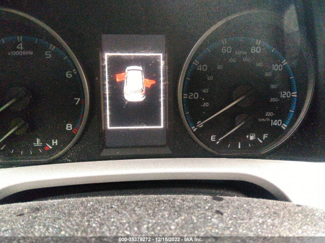 2017 Toyota RAV4, VIN: 2T3BFREV1HW615227