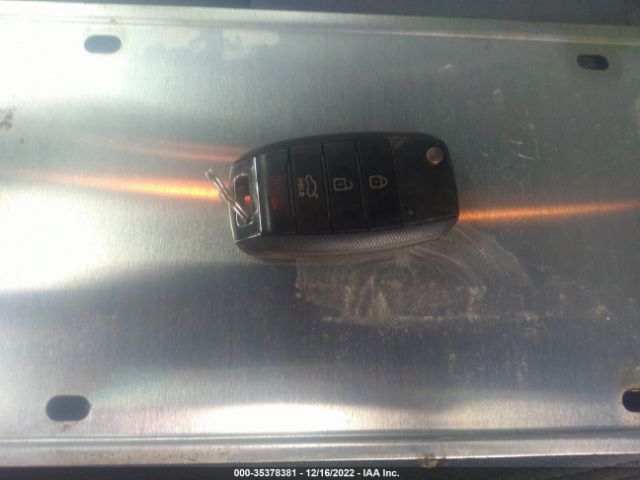KNAGM4A77F5622724 KIA Optima Lx