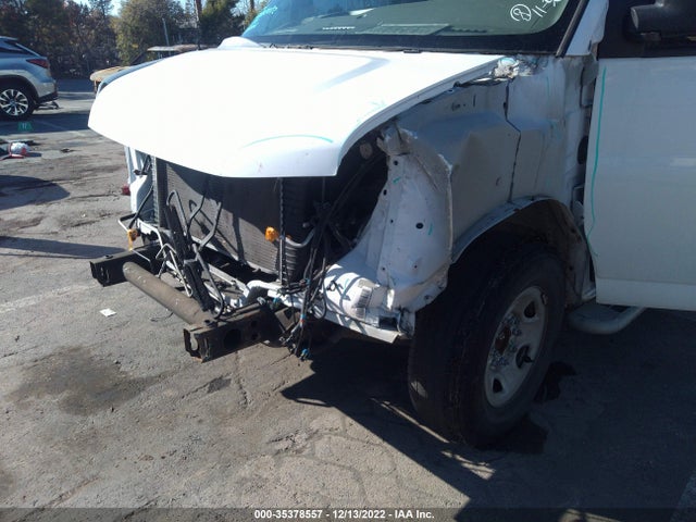 2017 GMC Savana, VIN: 1GTW7AFFXH1905956