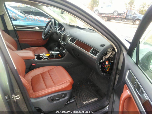 2015 Volkswagen Touareg, VIN: WVGEP9BP1FD006788