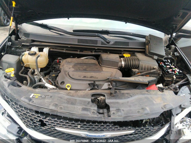 Chrysler Pacifica Touring L 2019 аукцион фото