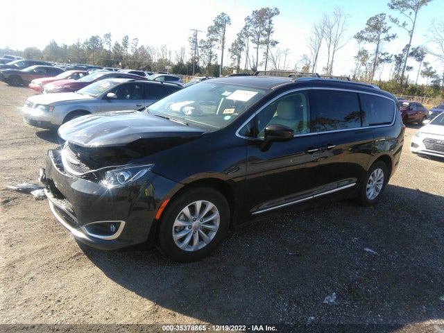 Chrysler Pacifica Touring L 2019 аукцион фото