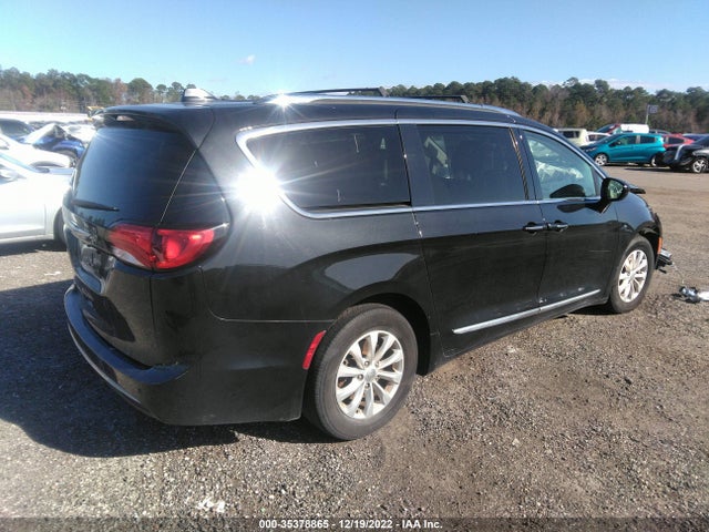 Chrysler Pacifica Touring L 2019 аукцион фото