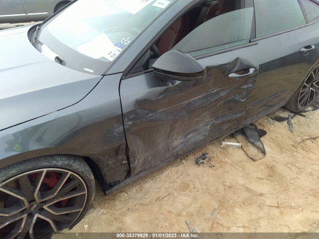 2020 Audi S7, VIN: WAUSFAF23LN015960