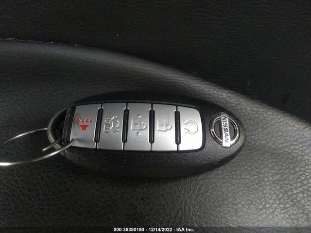 2017 NISSAN MAXIMA SV VIN: 1N4AA6AP0HC386418
