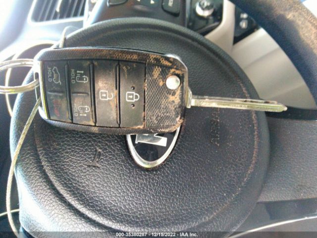 KNDMB5C11G6162952 KIA SEDONA LX